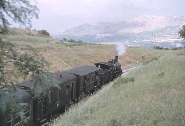 Tren correo por Martos año 1963 foto 303937 transport photograf debatase.jpg