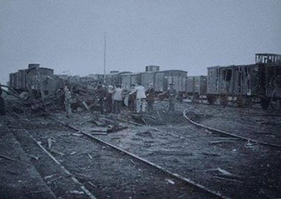 Bombardeo Linares Baeza. 1937.jpg