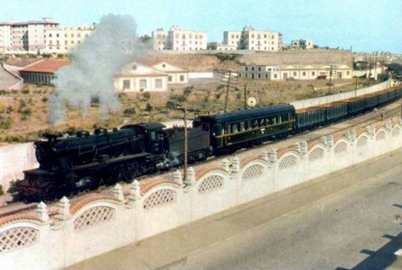 Tren en Cádiz.jpg