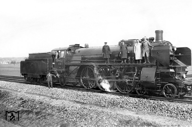 18 302 auf Probefahrt.jpg