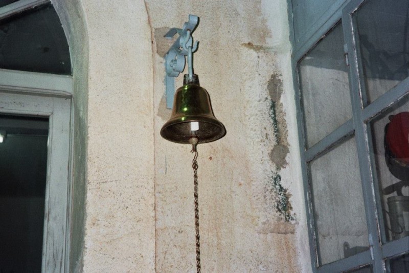 20-Campana de la est. de ff.cc. de Urda.jpg