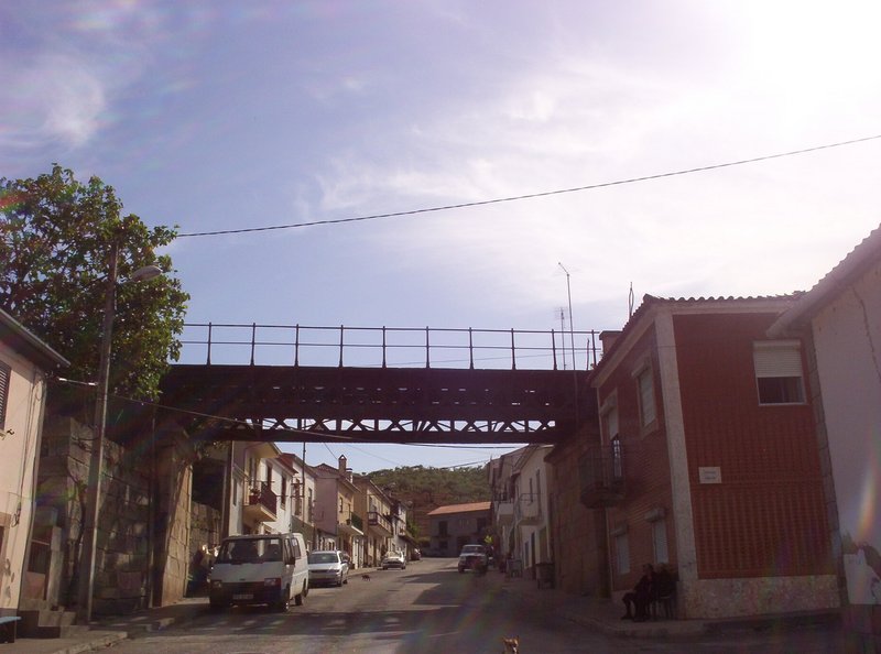 Puente_metalico_en_Barca_d__alva.JPG
