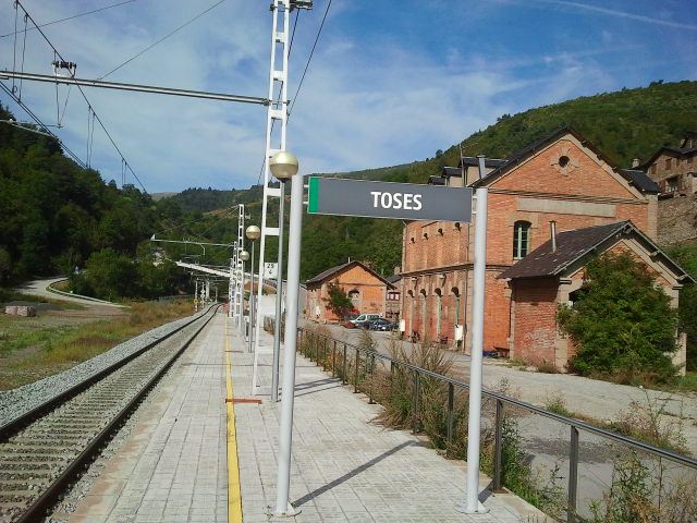 Estacio de Toses 2013-08-25 08.33.25.jpg
