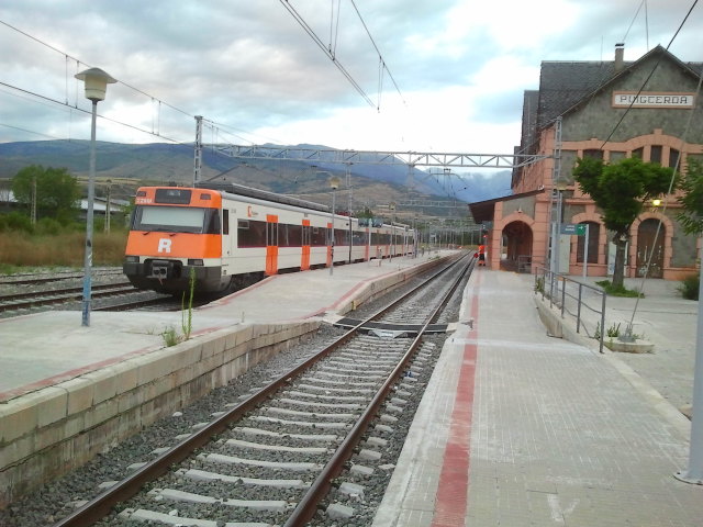 Arribada del tren de les 20h D 2013-08-25 18.23.34.jpg