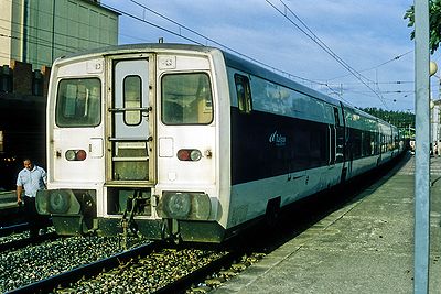 400px-Bf_Monzón-Rio_Cinca,_Talgo_P.-Maschinenendwagen[1].jpg