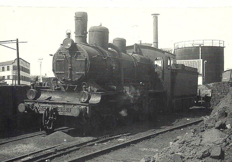 230-4051 estacion de Campo Sepulcro (Hoy Portillo) de Zaragoza hacia 1960.jpg