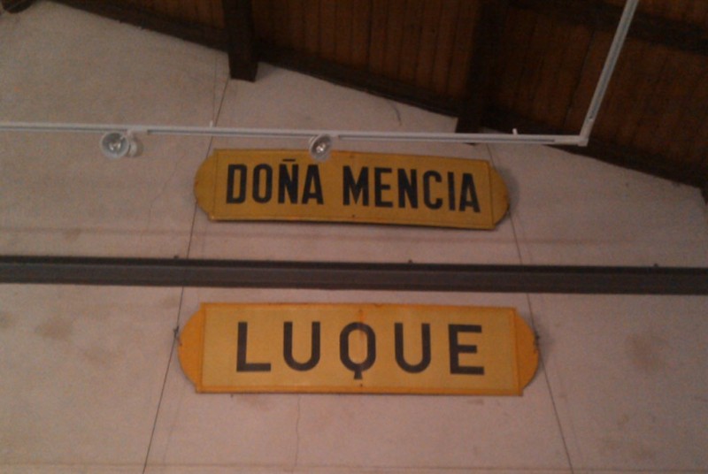 Panel de las estaciones de Doña Mencia y Luque.JPG