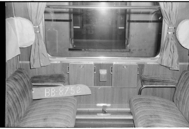 interior BB 8752.jpg