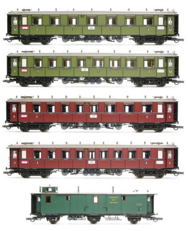 ROCO_44096_SET_W_GTTEMBERG.jpg