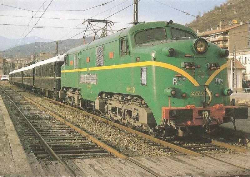 Estacio de Ripoll.jpg