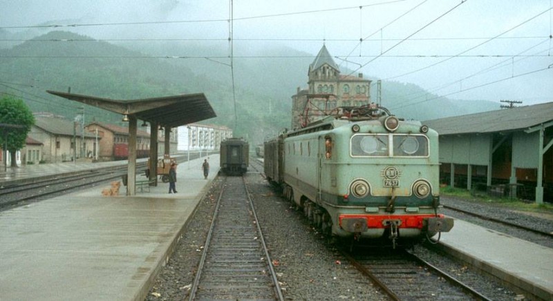estacio de Ripoll 2.jpg