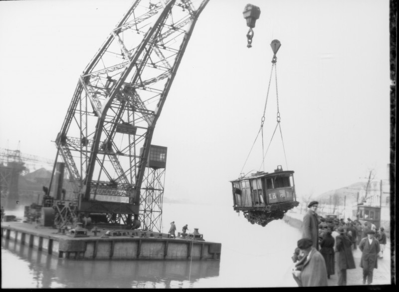 1894.JPG
