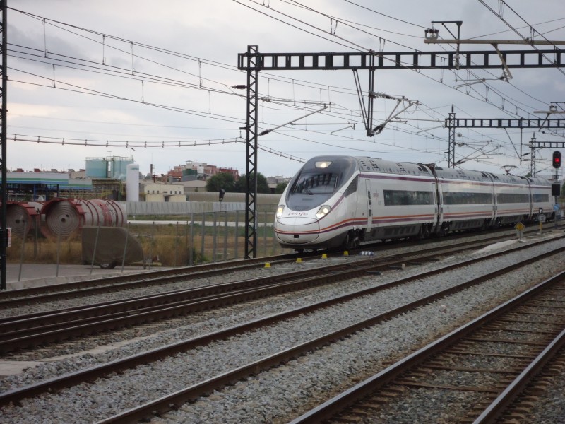 AVANT 114 a Barcelona Sants.JPG