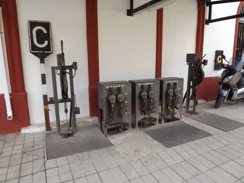 Palancas enclavamiento Loja.JPG