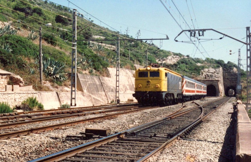 995.jpg