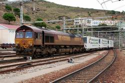 4368_locogbaentrandoport.jpg