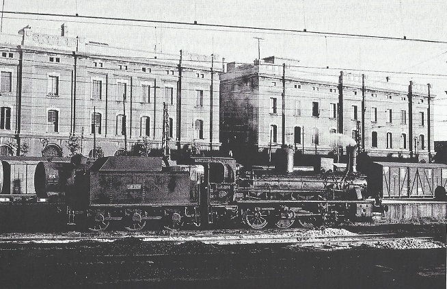040 con el tender de una 140 Henschel Barcelona Moll de la Fust.jpg