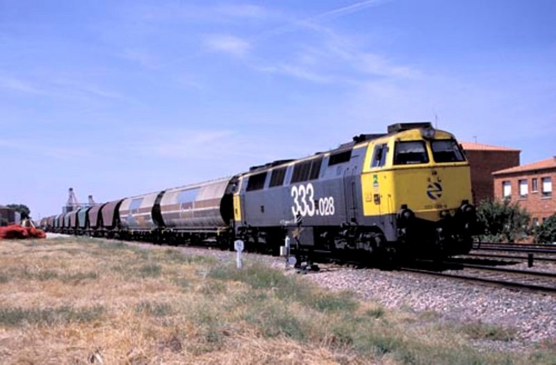 RENFE 333-028 GOMECELLO.jpg
