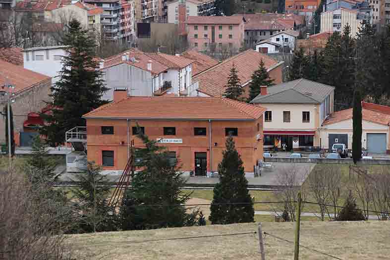 09 Estació de Sant Joan de les Abadesses.jpg