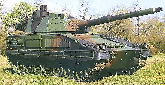 Pizarro, carro de combate ligero.jpg