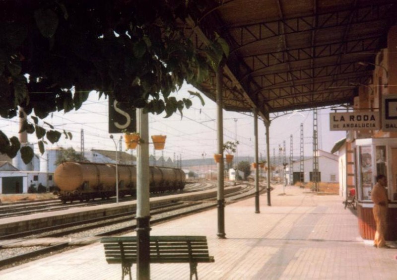 LA RODA 1980.jpg