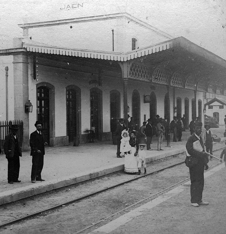 estacion ferrocarril sobre años 20.jpg