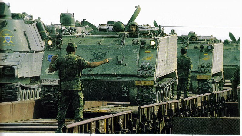 EMBARQUE DE VEHICULOS  EL LIBRO DEL TREN.jpg