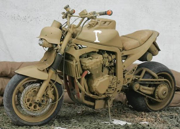 12motoguerra.jpg