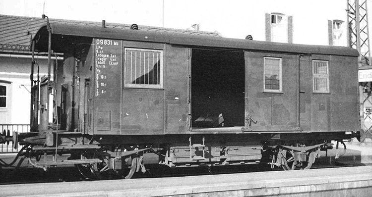 09831.jpg