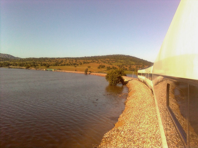 16-Vista del del río Zujar (Lleno) desde la c. trasera del 598, 14-04-2013.jpg