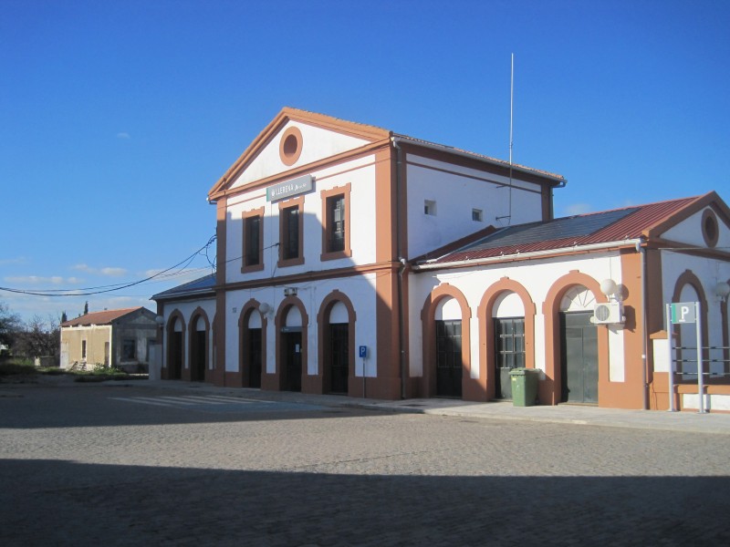 vista general de la estación Llerena.jpg