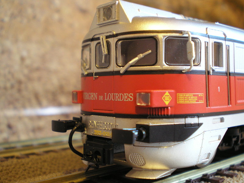 353 b.JPG
