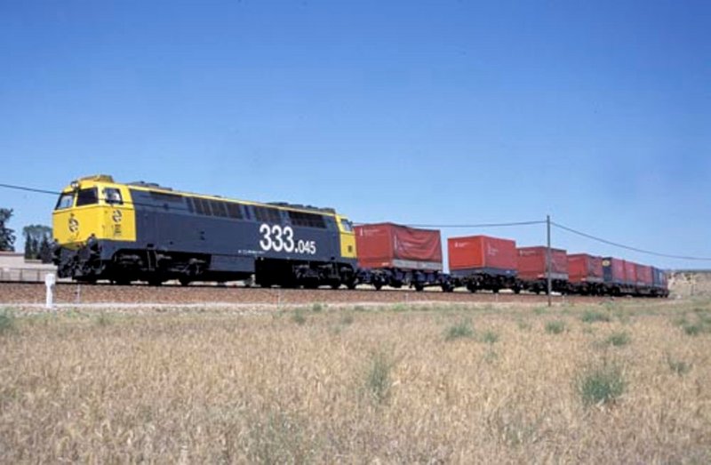 RENFE 333-045 CANTALAPIEDRA.jpg