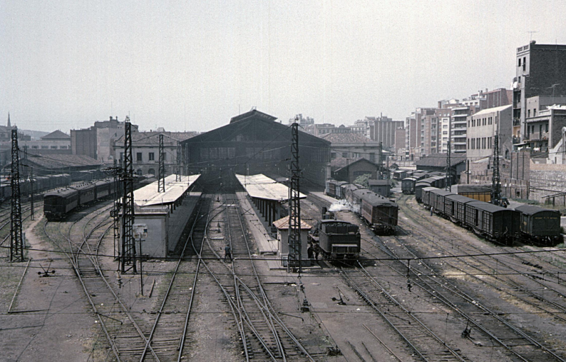 Barcelona Norte vista general andenes 9jun64.png