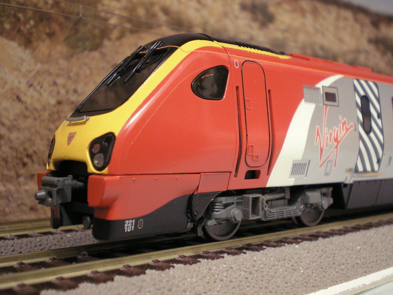 Class 221 a.JPG