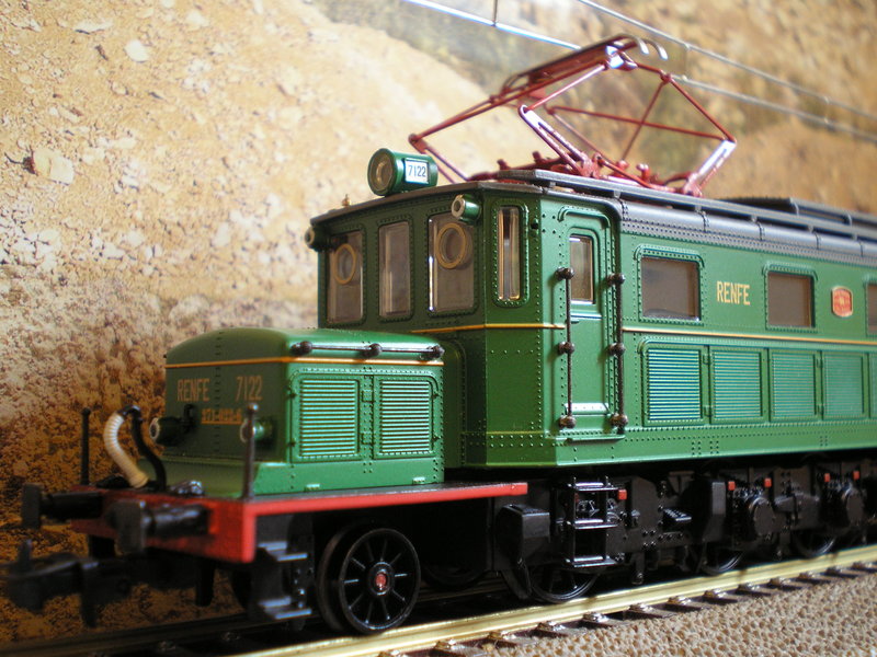 7100-271 Renfe.JPG