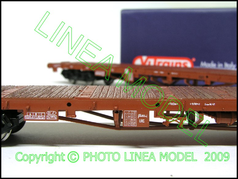Vitrains 3307 SET 2 carri FS det3.jpg