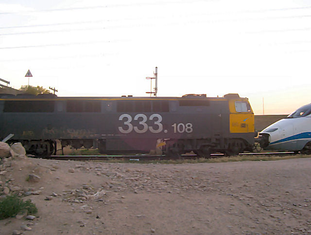 Euromed remolcado con locomotora 333 II.jpg