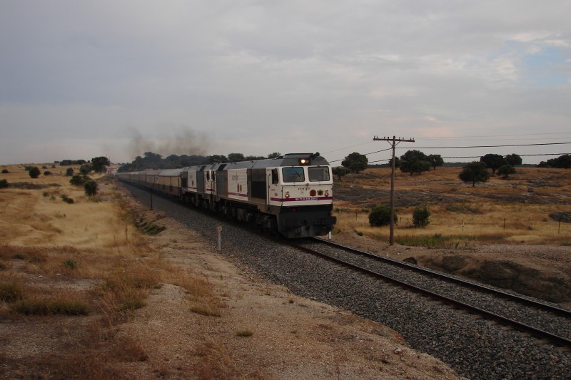319-304+329 Km 327,7 Linea Madrid-Caceres.JPG