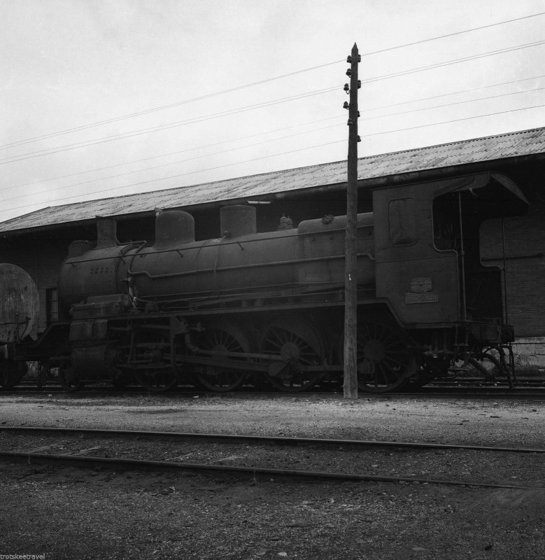 RENFE Spanish Railways Steam Loco 140 2435 Aranda de Duero 1968.jpg