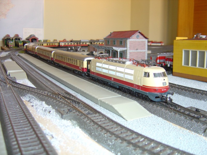 FOTOS MAQUETA JUNIO 2014 018.JPG