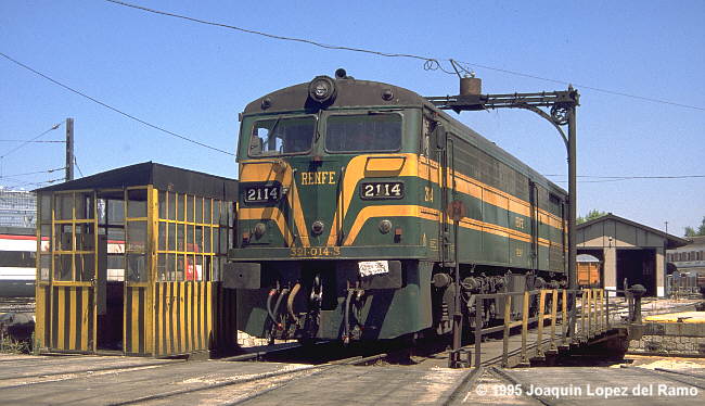 321.014 - 1995 - Foto J. López del Ramo.jpg