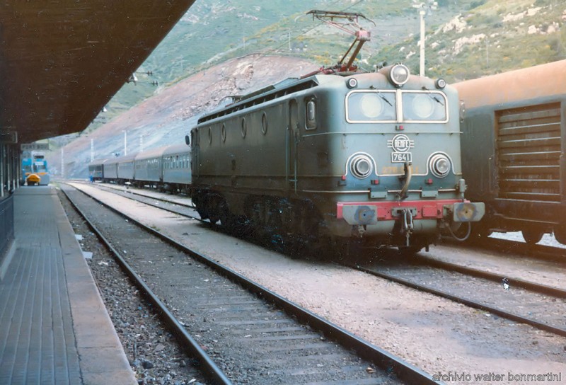 678.jpg