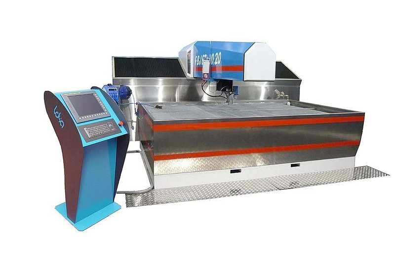 maquina-cnc-de-corte-con-chorro-de-agua-355970.jpg