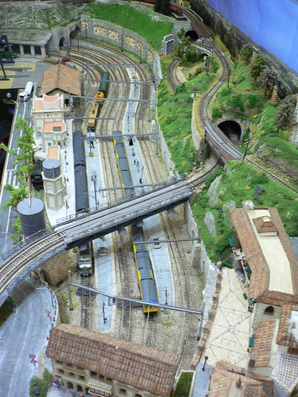 Vías de Fuenmar y línea de La Sierra..JPG