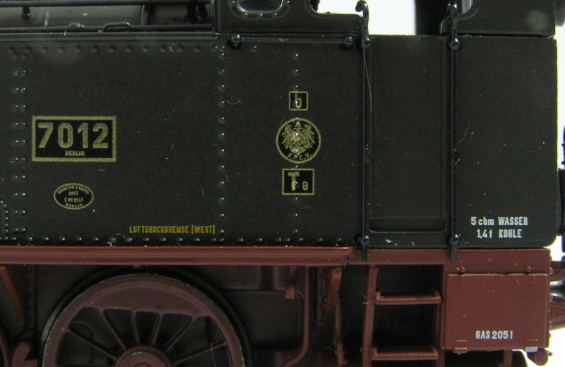 8 T8 Rotulos.jpg
