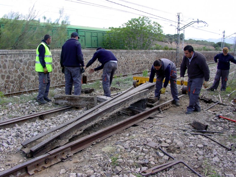 4_se procede a cargar un cruzamiento de 450 kg de tangente 0,11 sobre diplorys_22 de abril de 2008_APPFI.JPG