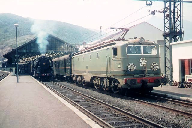 276.042 - Cerbére. 21-04-1968 .- Charles F Firminger.jpg