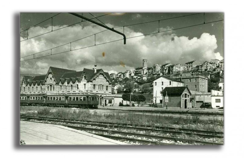 estació de Puigcerdà amb pingüi  Autor desconegut Procedència www_delcampe_net.jpg