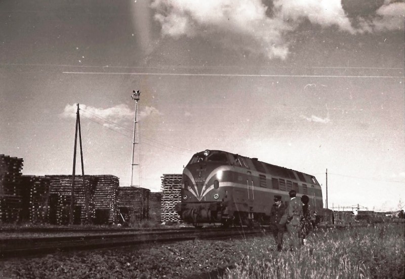 340.024 - Castejón de Ebro. Familia Reigadas-Archivo EuskoTrenMuseo Vasco del Ferrocarril.jpg